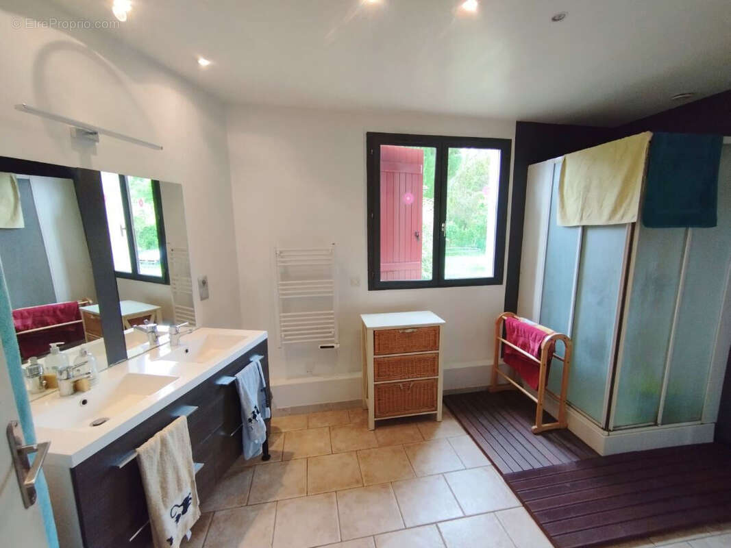 Photo 6 - Maison à TROISSEREUX