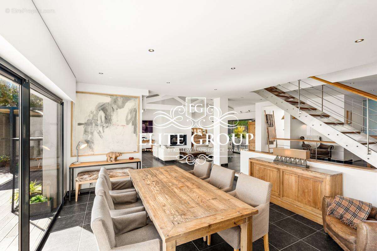 Maison à LES ADRETS-DE-L'ESTEREL