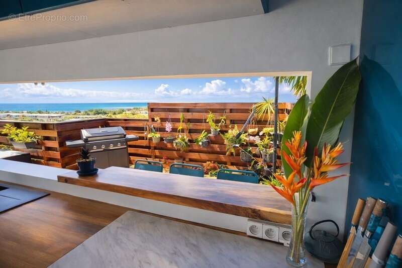 A vendre - propriété confidentielle – villa contemporaine – vue mer absolue – prestations signature - saint francois - photo 2