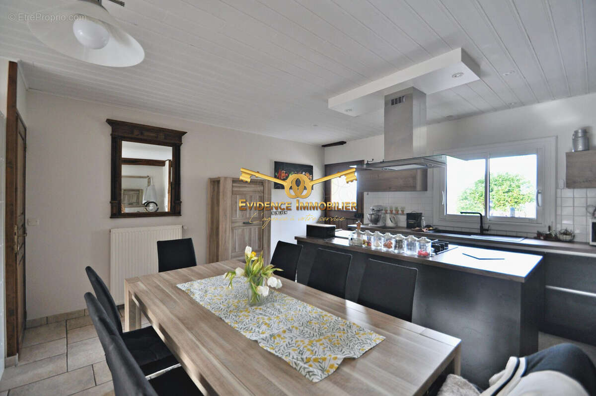 Maison à NOTRE-DAME-DES-MILLIERES