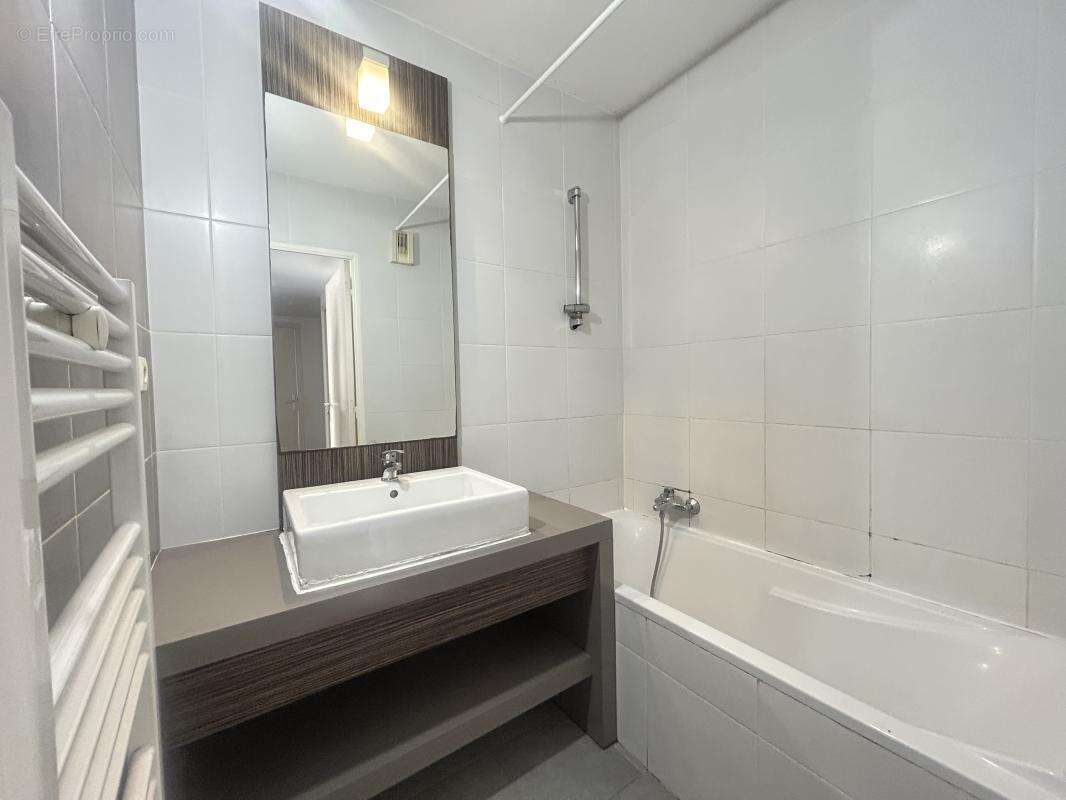 Appartement à MARSEILLE-2E