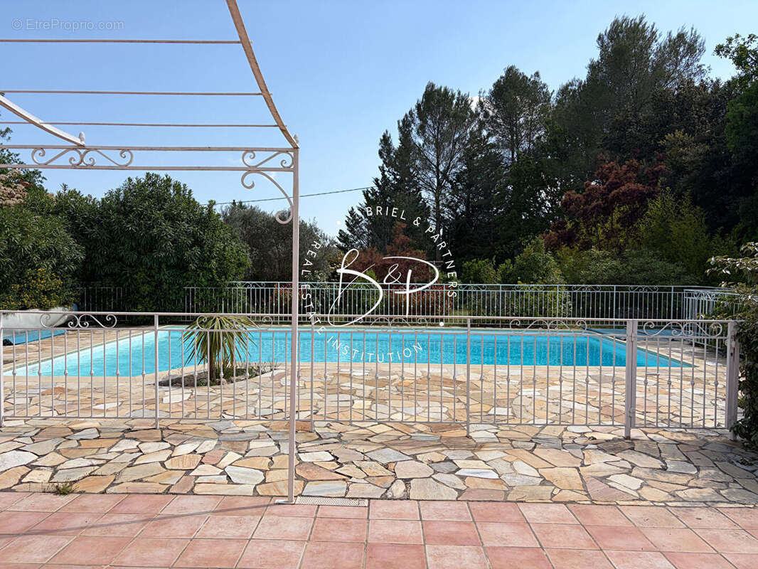 Maison à LORGUES