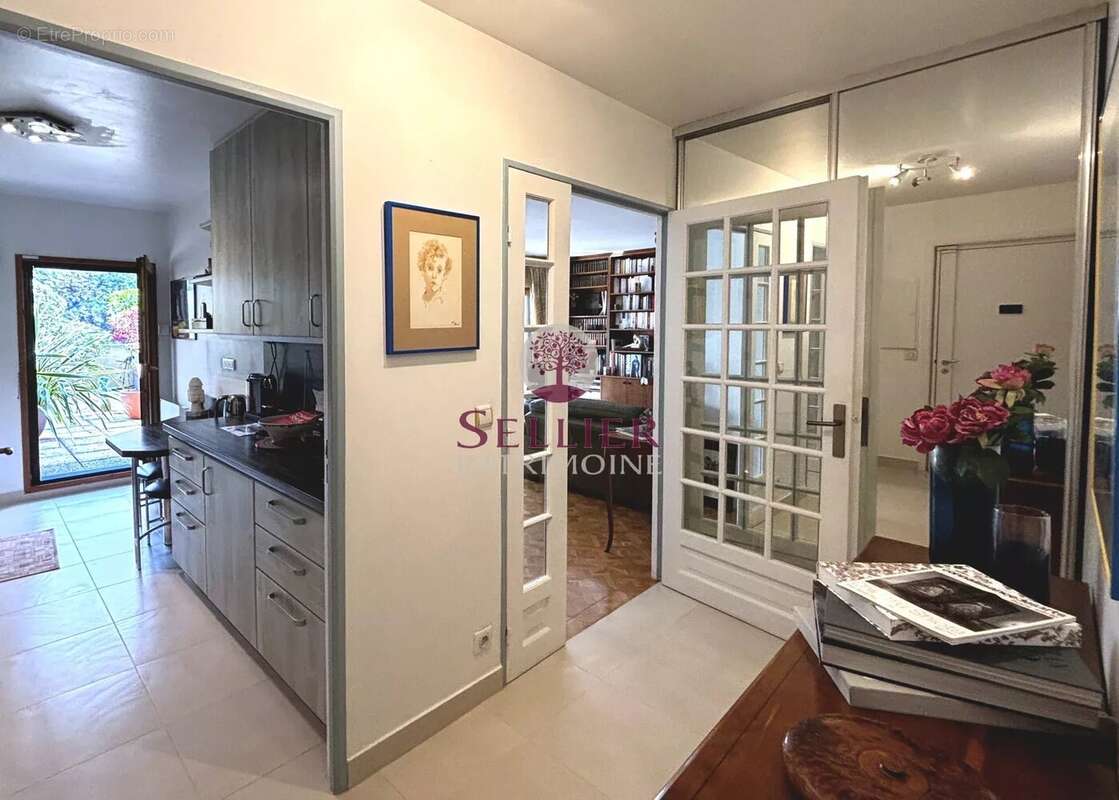 Appartement à PARIS-12E