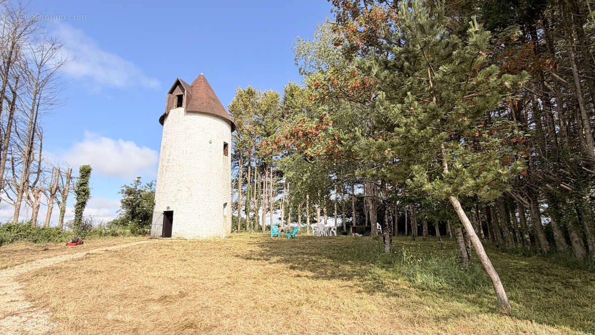Maison à LOIRE-SUR-NIE
