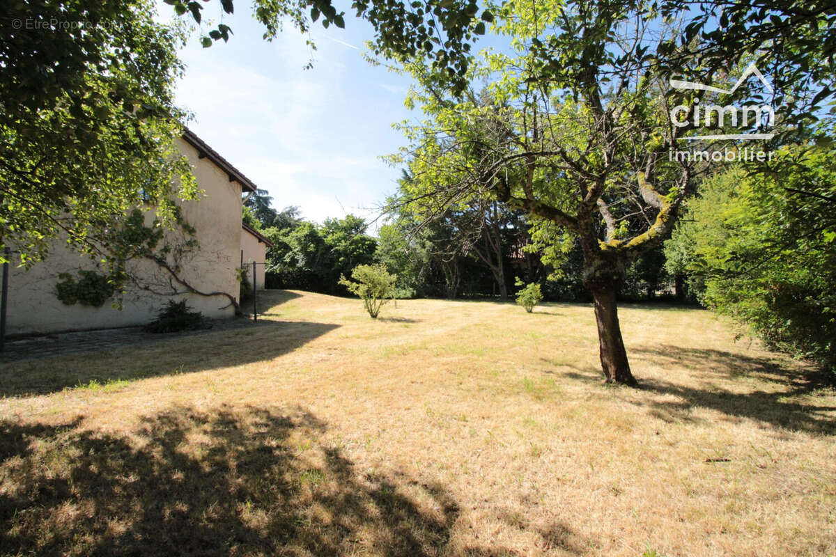 Maison 133 m² à Saint-Simeon-De-Bressieux  - photo 2