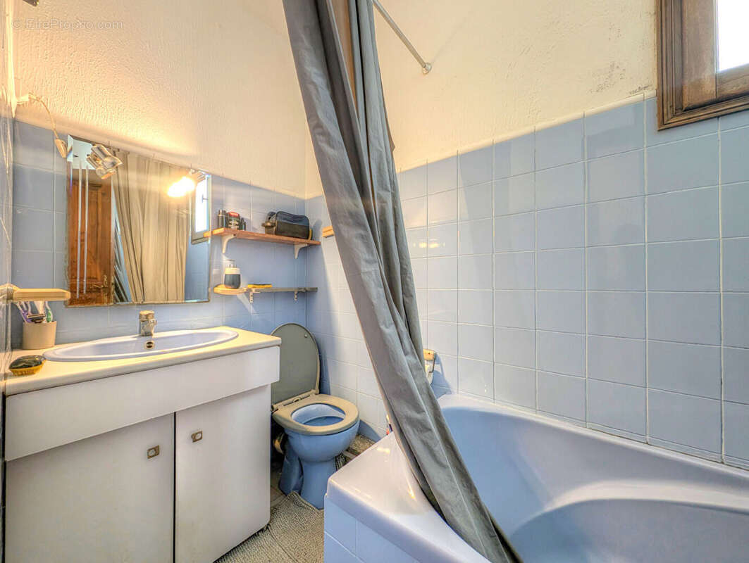 Appartement à LA GARENNE-COLOMBES