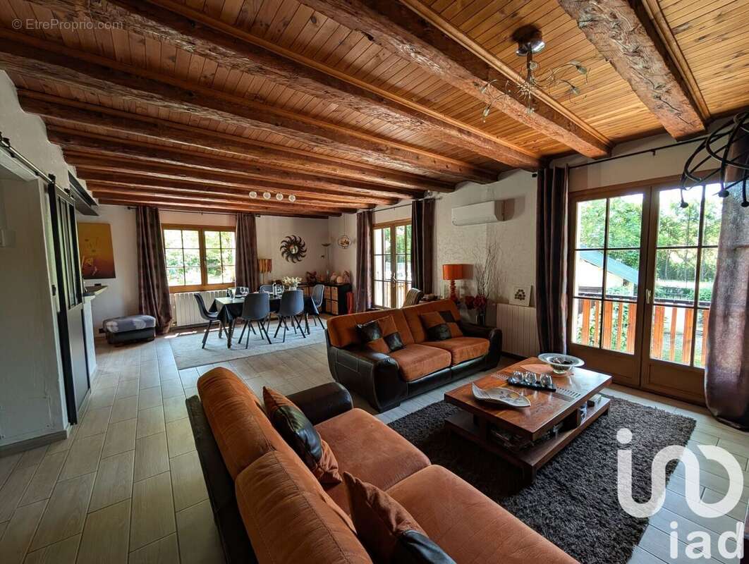 Maison 184 m² à Saint-Martin-De-La-Cluze  - photo 7