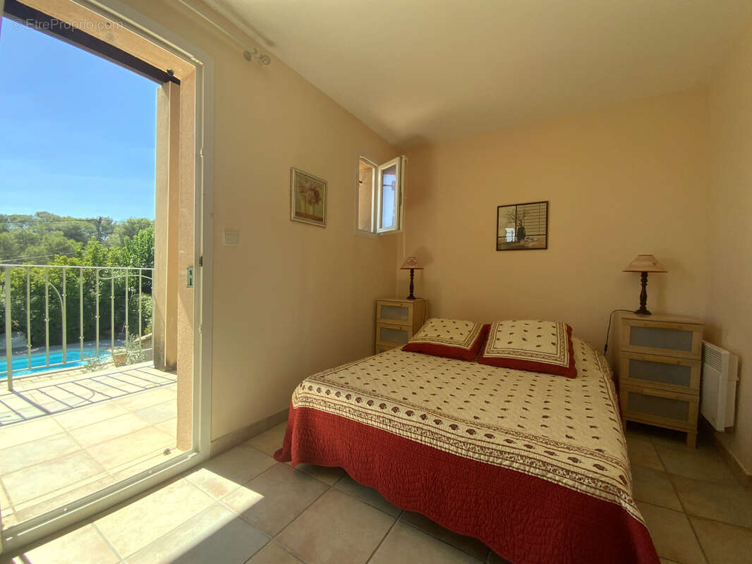 Villa avec piscine à 4 km d' Uzès. - photo 4