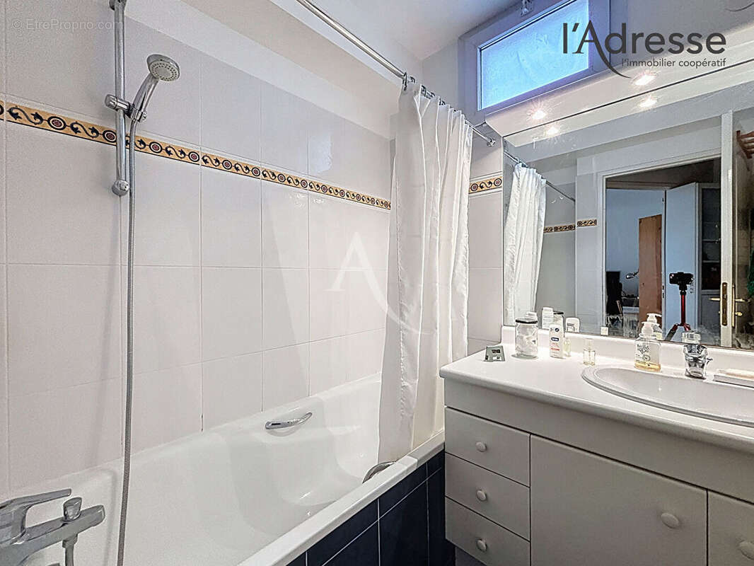 Appartement à SURESNES