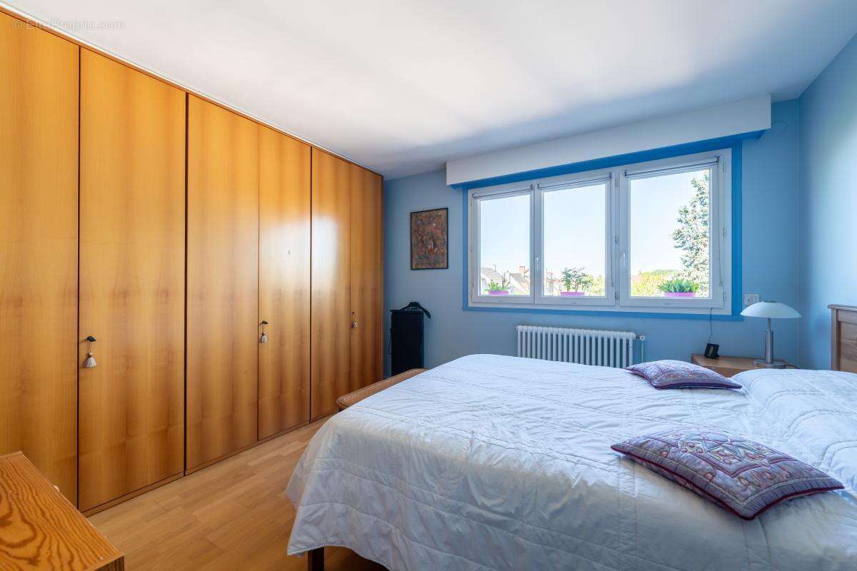 Appartement à VELIZY-VILLACOUBLAY