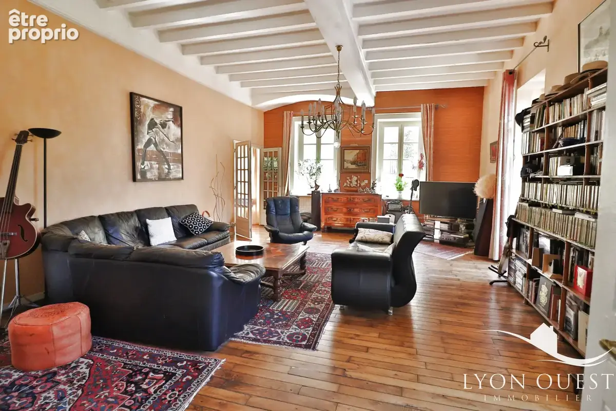 Maison de ville de caractere chargee d'histoire - photo 4