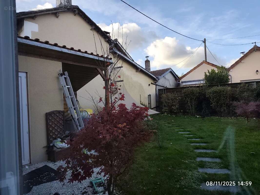 Maison à SAINT-ASTIER