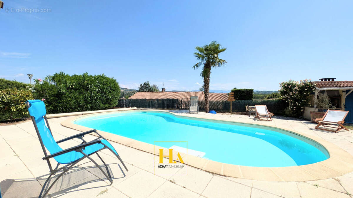 Maison à CHARMES-SUR-L&#039;HERBASSE