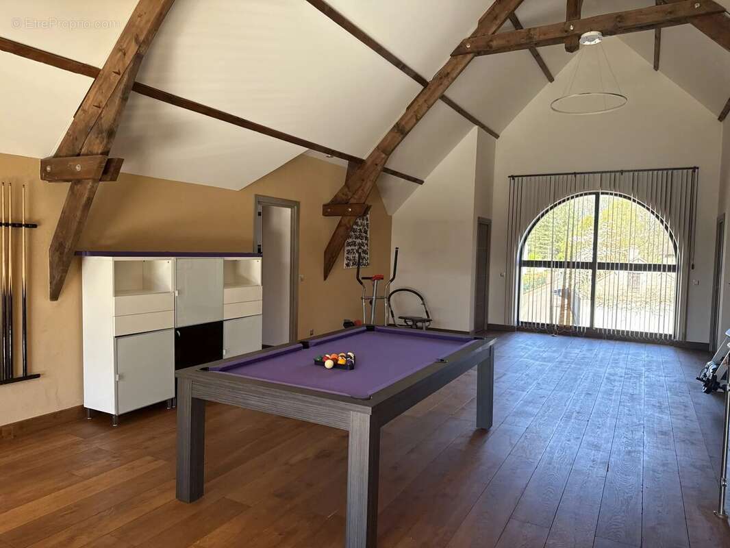 Maison à POIGNY-LA-FORET