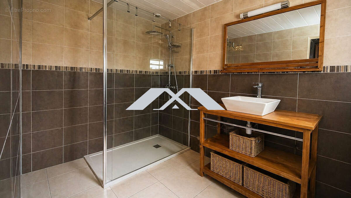 Maison 138 m² à Le Tampon  - photo 7