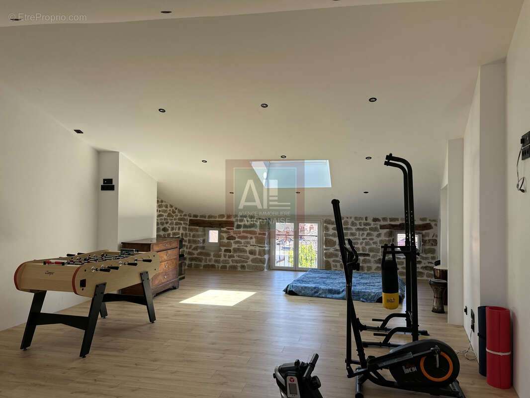 Maison familiale de 130 m2 avec jardin, centre-ville - photo 10