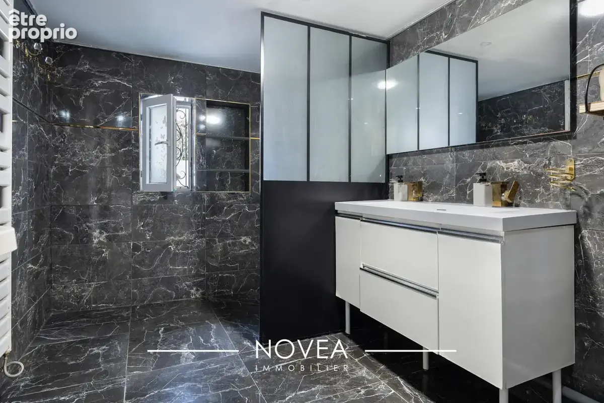 Maison 6 pièces 186 m² à vendre à Feyzin (69320) - photo 7