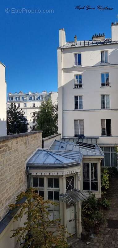 Appartement à PARIS-10E