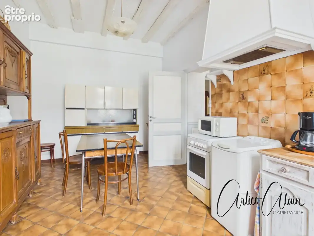 Maison bourgeoise 183 m² – jardin, 2 garages et double accès - photo 4