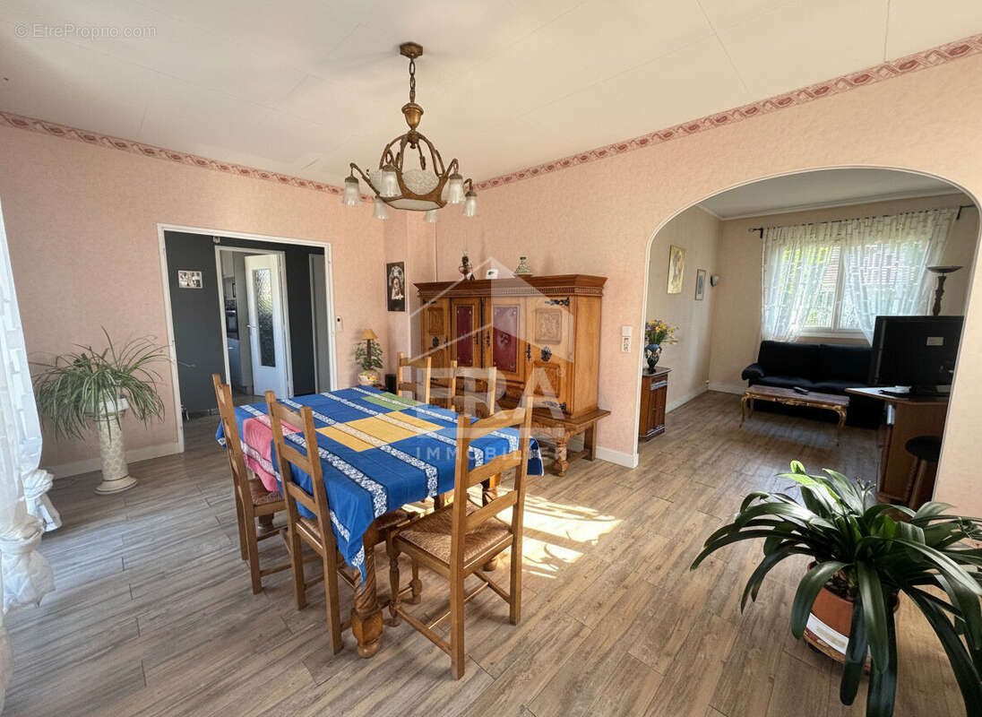 Maison à CHAUMONTEL
