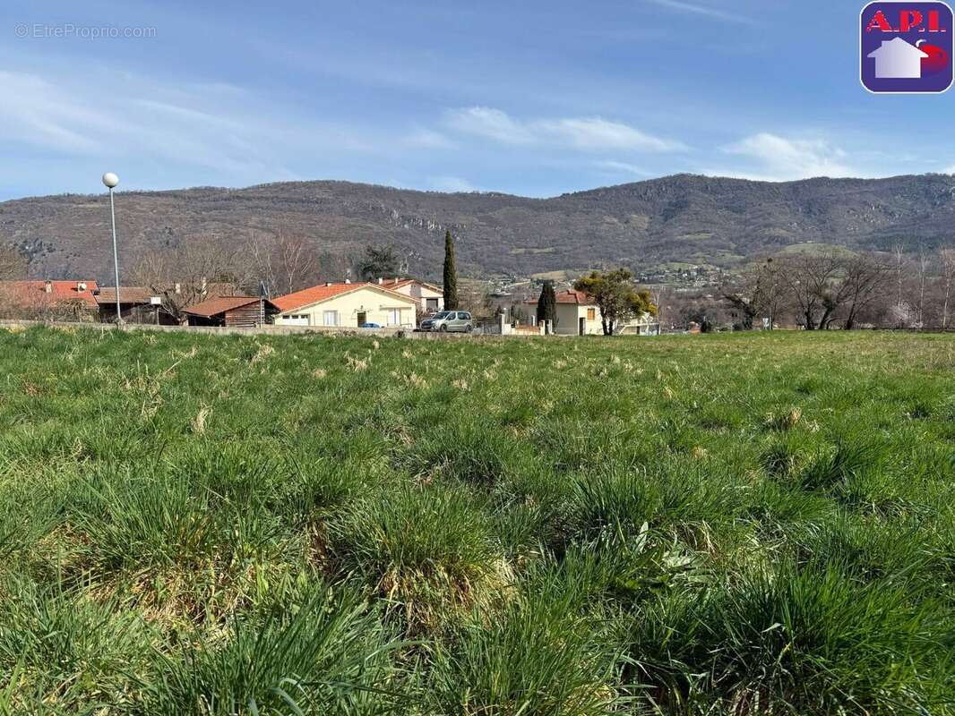 Terrain à FOIX