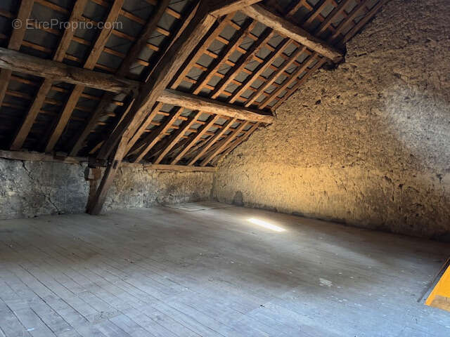 Maison à PUCEUL