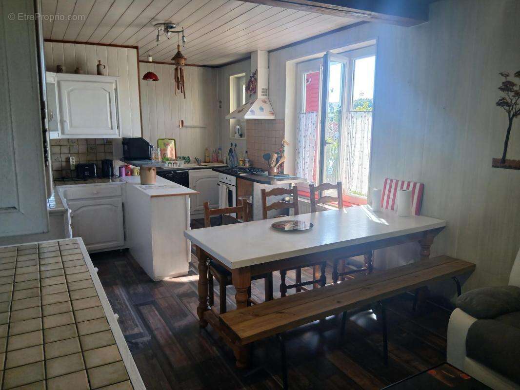 Maison à LANOBRE