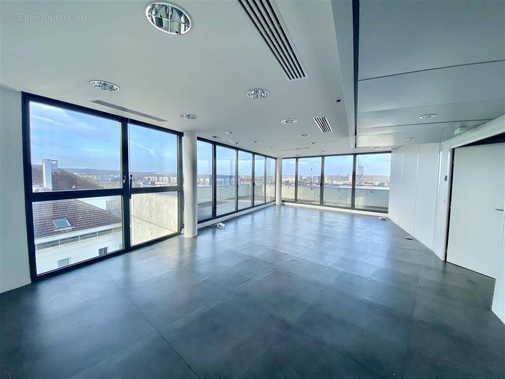 Commerce à RUEIL-MALMAISON