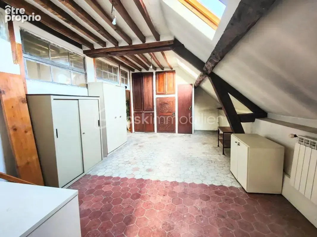Ensemble immobilier (local commercial + appartement) plein centre ville - photo 18
