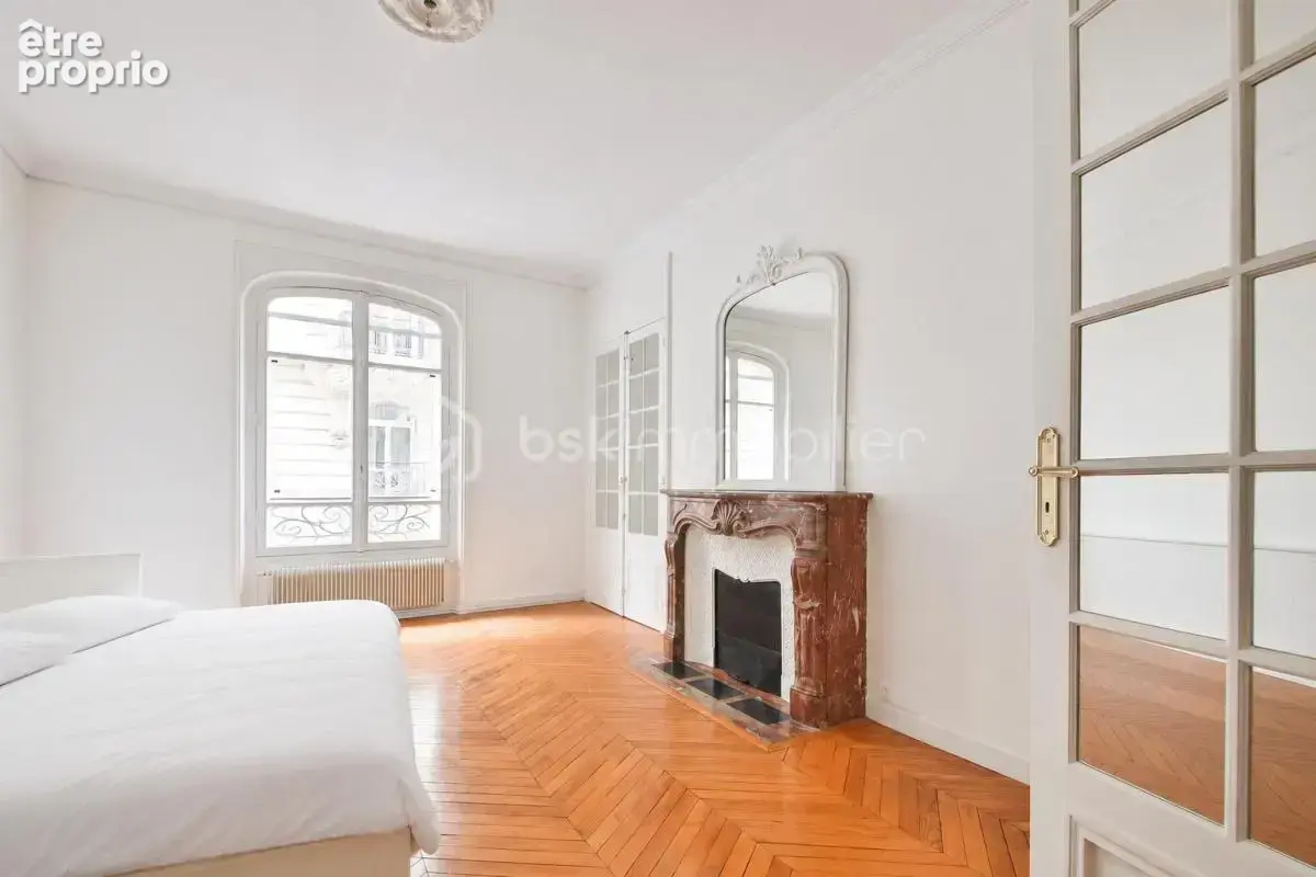 Appartement de caractère de 7 pièces + 2 chambres de service avec vue panoramique - photo 5