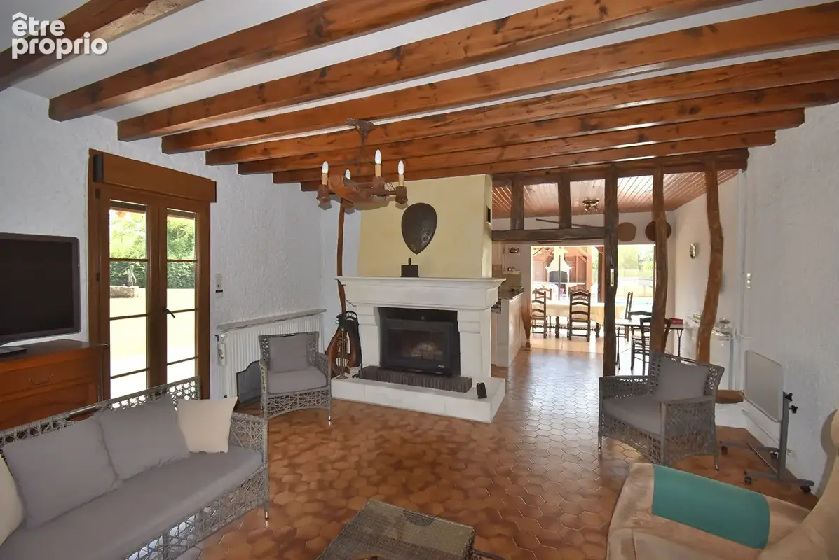 Maison de 7 pièces avec piscine - photo 3