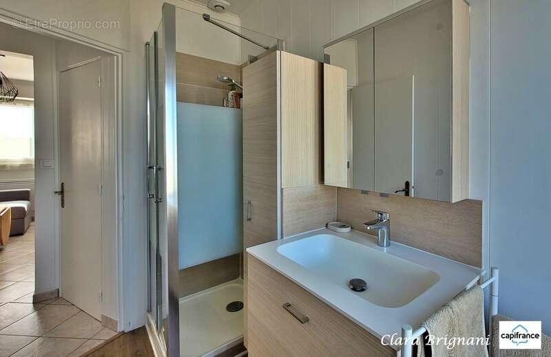 Appartement à LEUDEVILLE