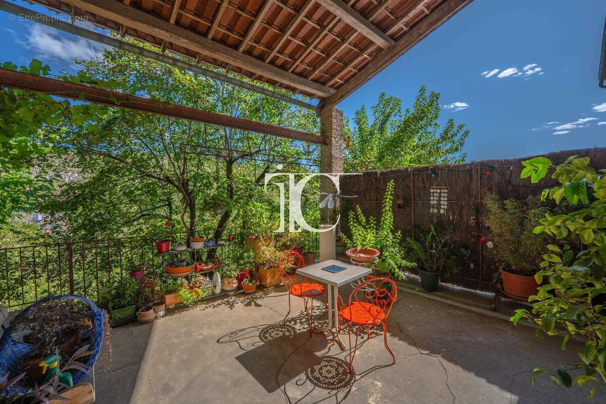 Maison à LES ASSIONS