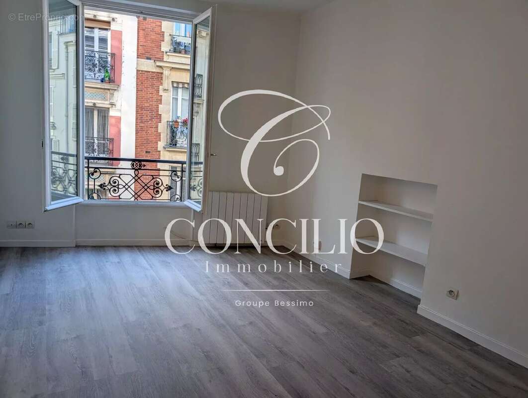 Appartement à PARIS-17E