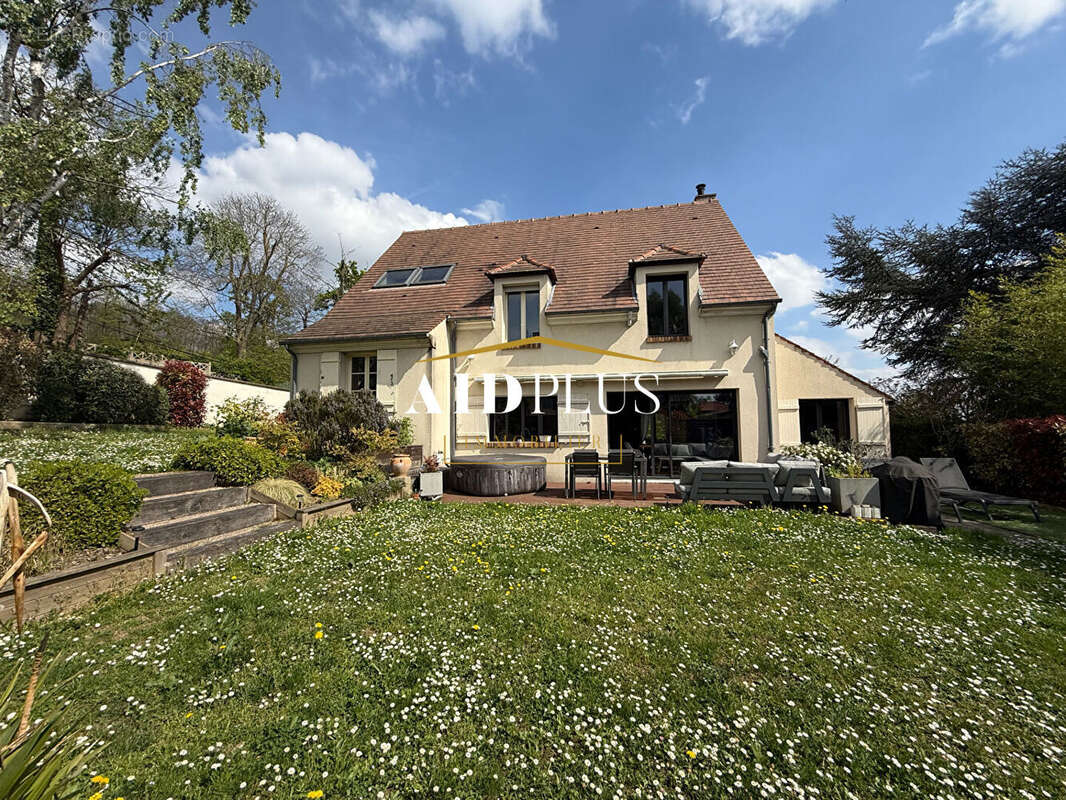 Maison à SAINT-LEU-LA-FORET