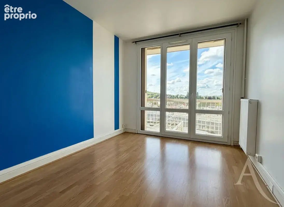 Appartement Chaville 3 pièces EXCLUSIVITÉ  Chaville Rive Gauche balcon cave parking ascenseur vue dégagée - photo 4