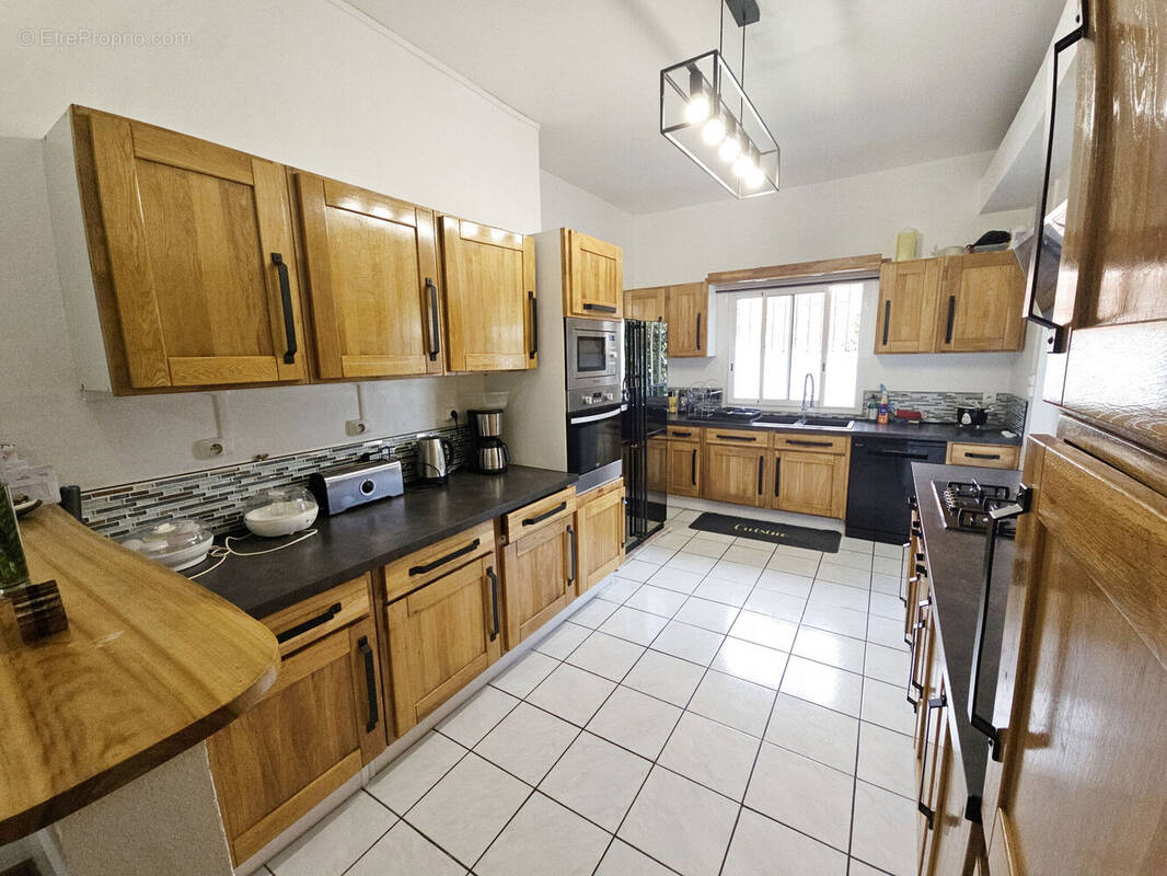 Photo 1 - Maison à SAINT-DENIS