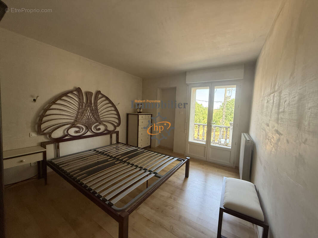 Vente Maison avec dépendances et terrains Montaigut - photo 8