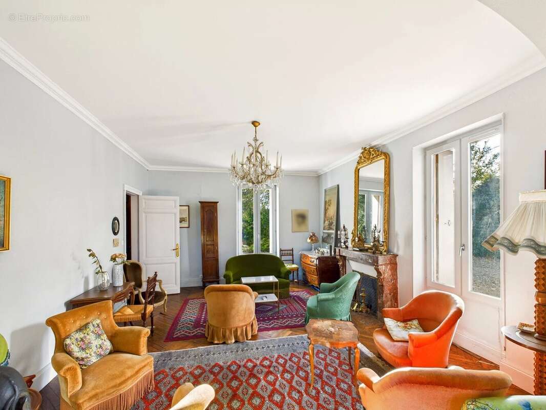 Maison à SAINT-EMILION