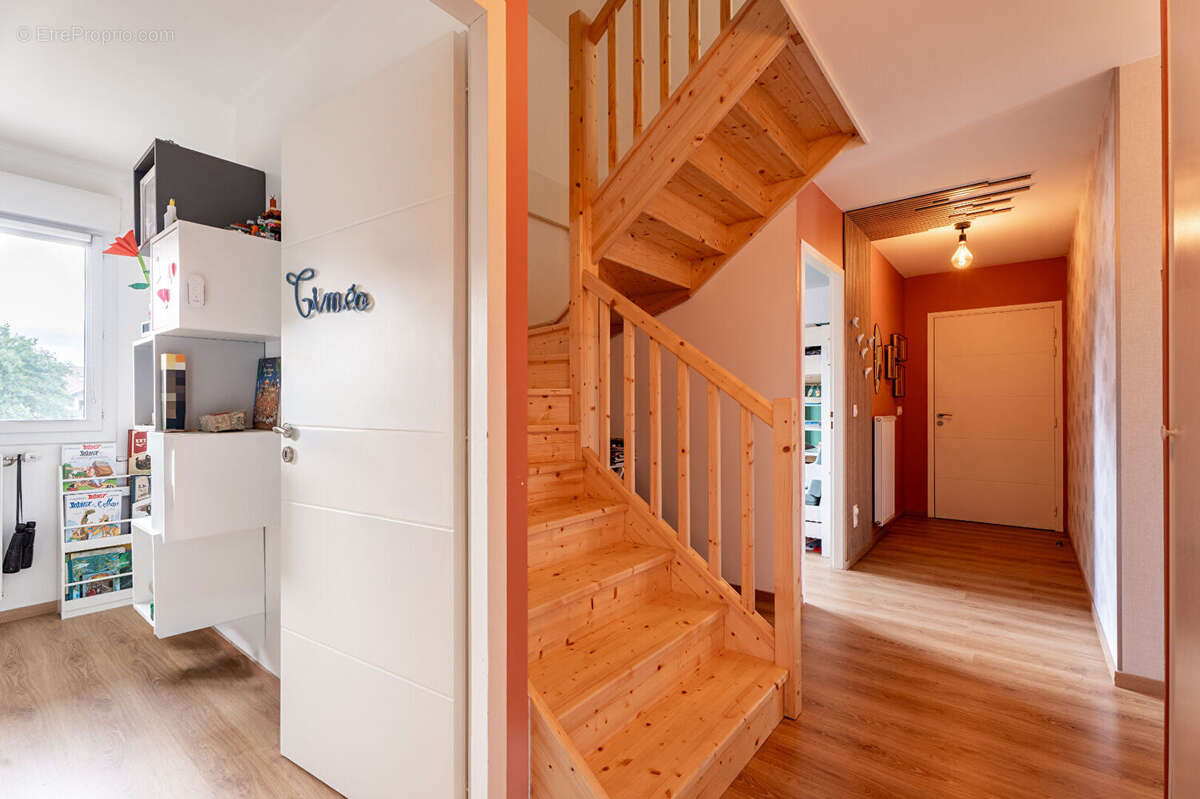 Appartement 90m² à poisy - photo 8