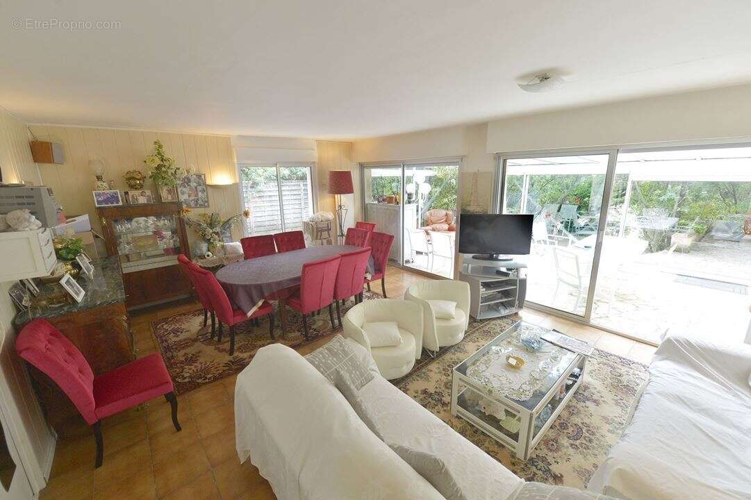 Maison à SAINT-GEORGES-DE-DIDONNE