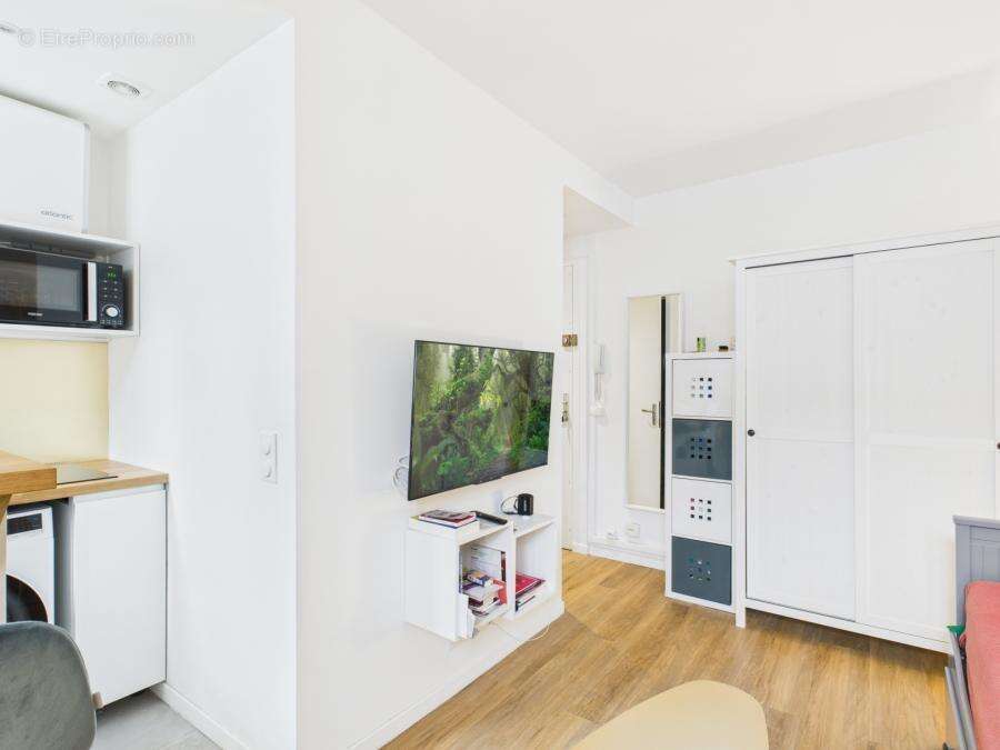 Appartement à PARIS-14E