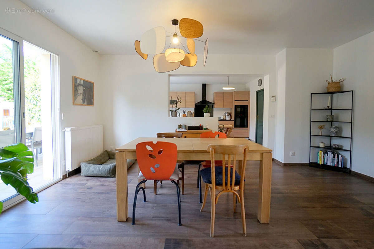 Maison à MEZIERES-SUR-SEINE