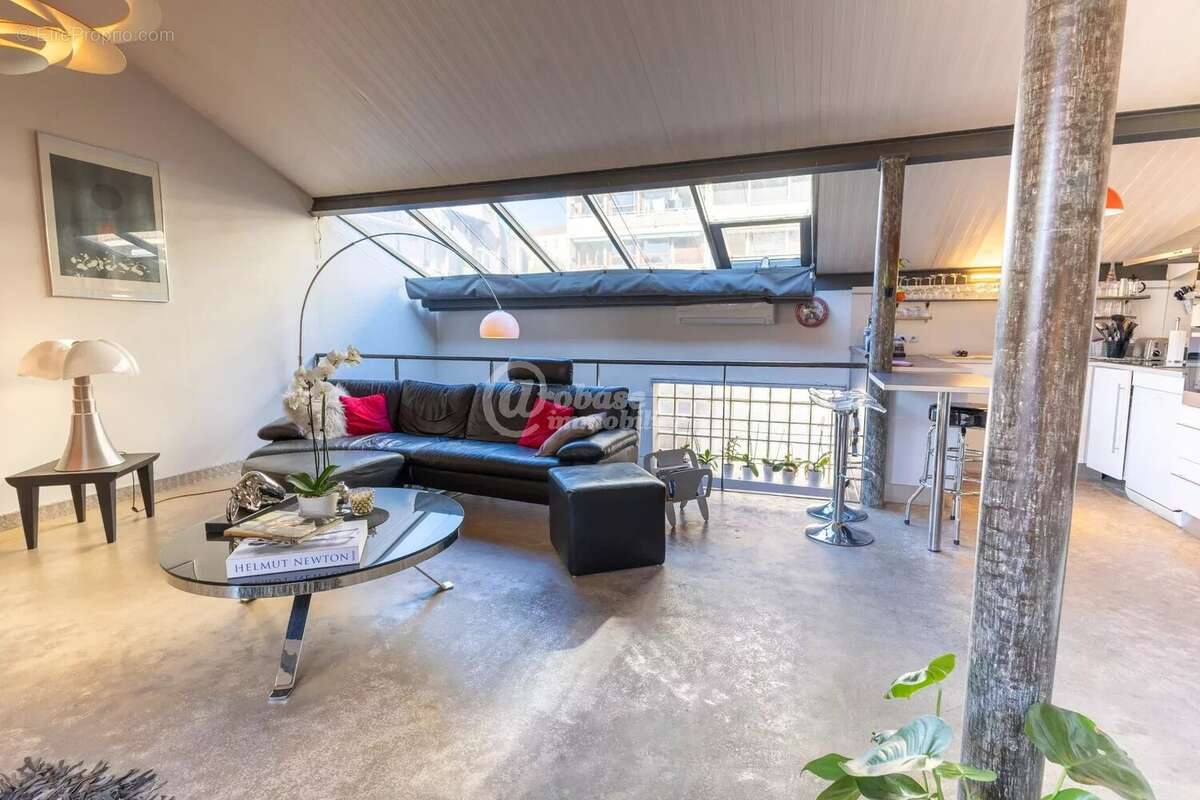 Appartement à MARSEILLE-1E