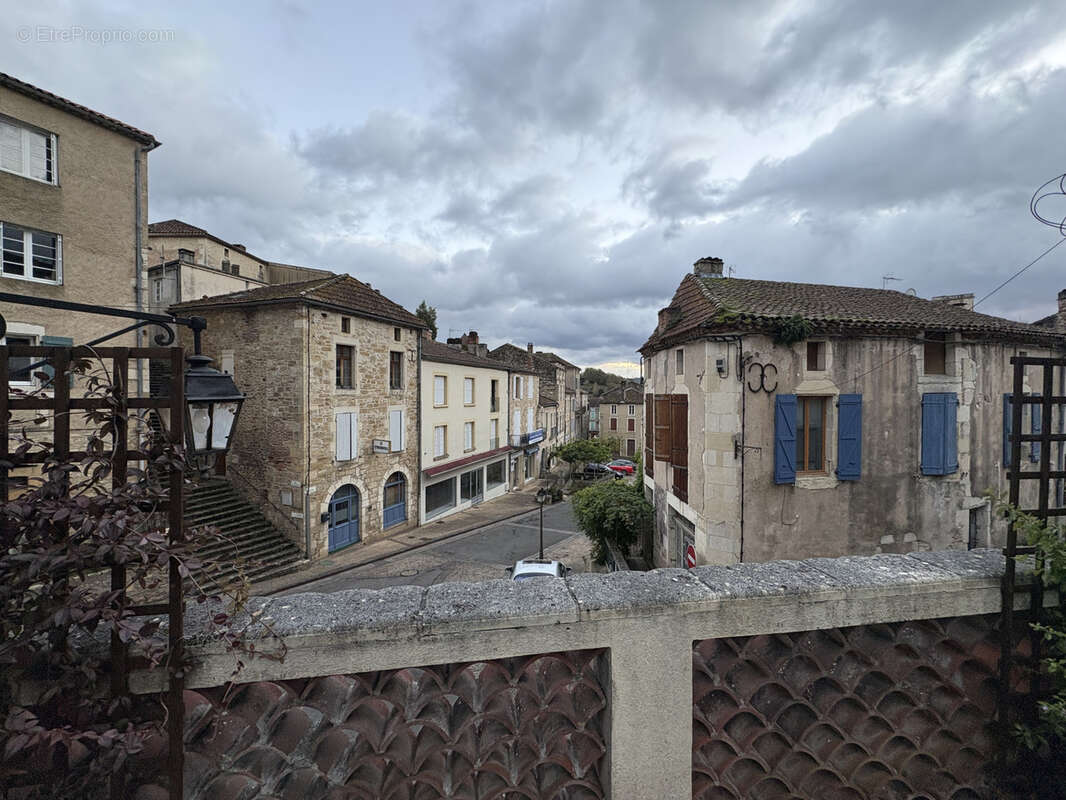 Appartement à PUY-L'EVEQUE