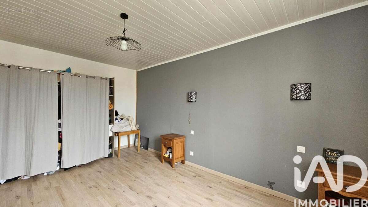 Maison 160 m² à Saint-Ciers-Sur-Bonnieure  - photo 8