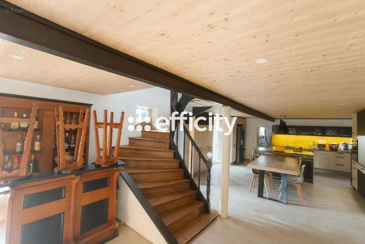 Maison à CHAMPIGNY-LE-SEC