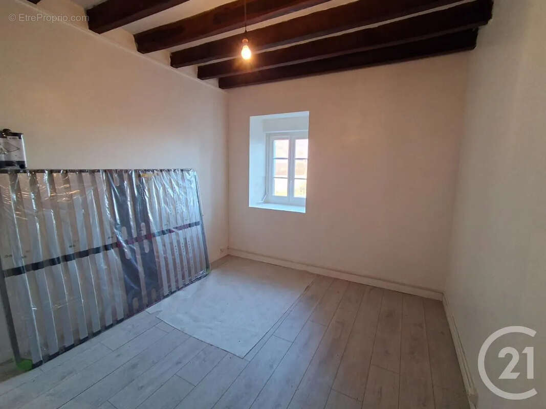 Maison à ETAIS-LA-SAUVIN