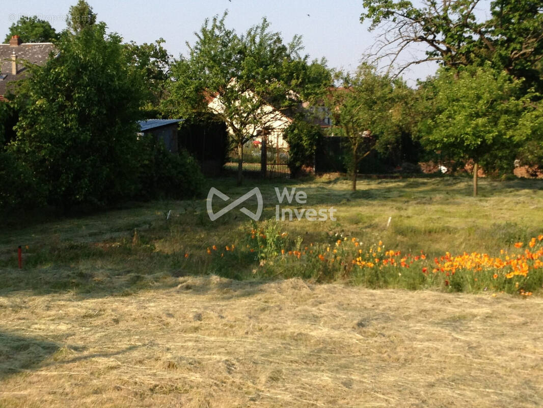 Terrain à SAINT-JUST-EN-CHAUSSEE