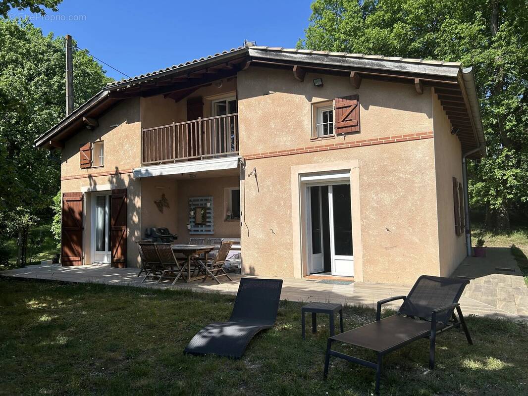 Maison à SERIGNAC
